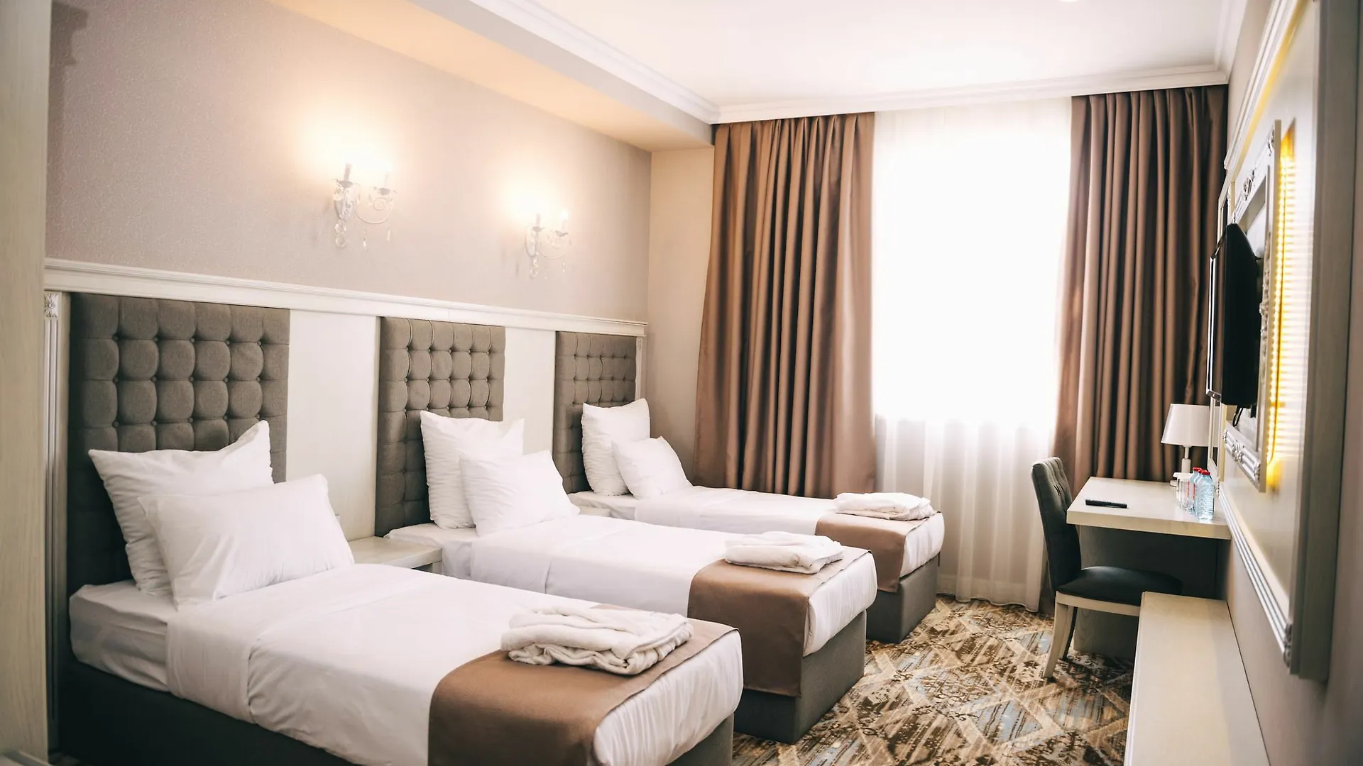 Emerald Suite Hotel Baku