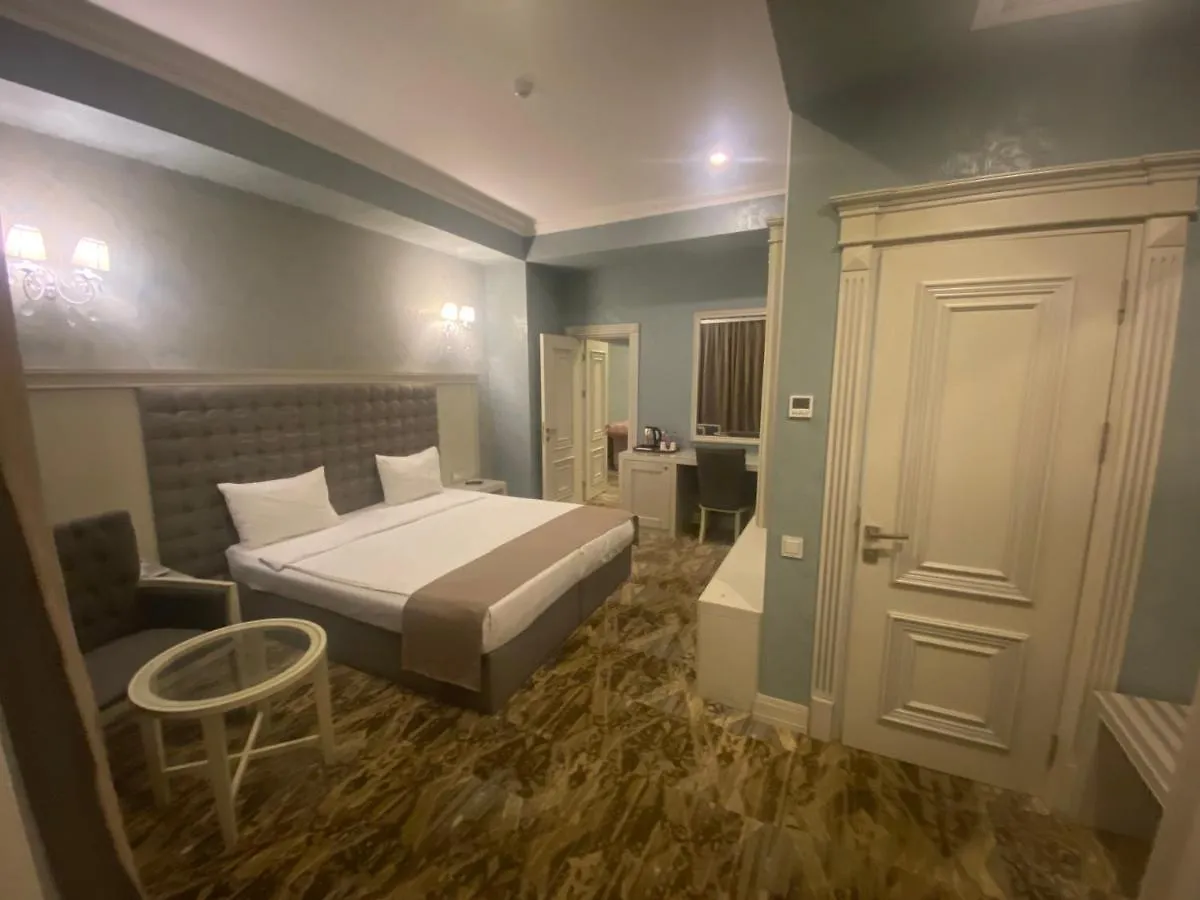 Emerald Suite Hotel Баку