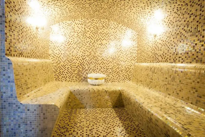 Emerald Suite Hotel Baku 4*,