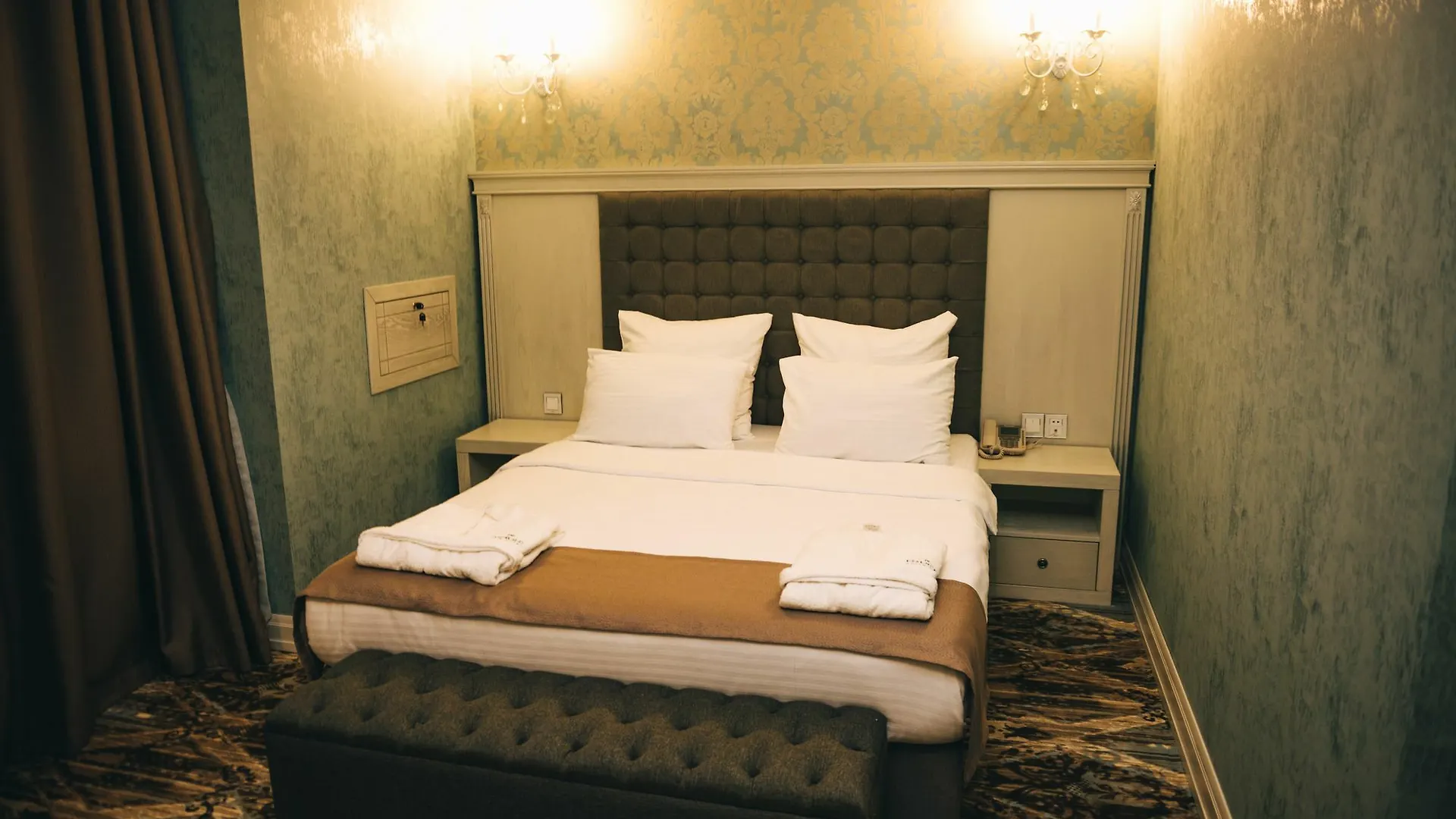 Emerald Suite Hotel Baku