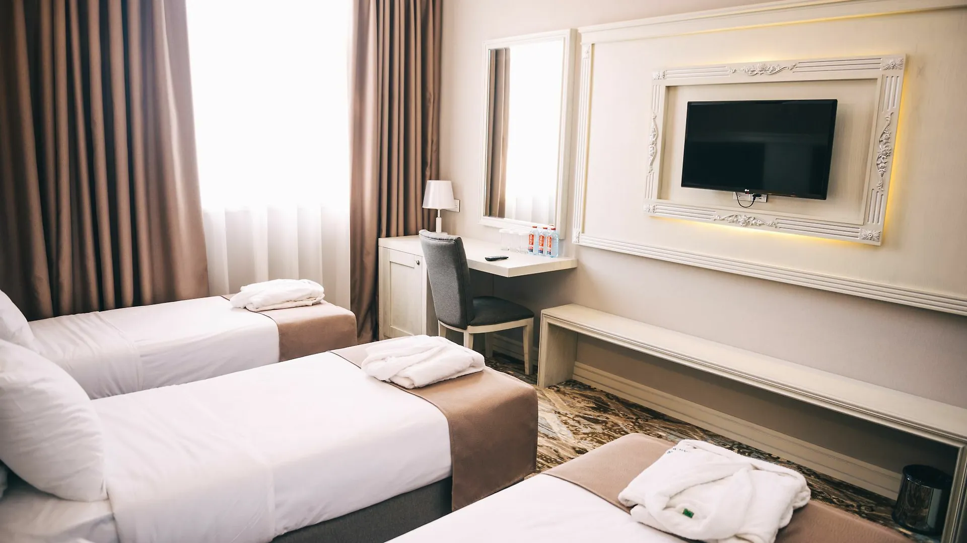Emerald Suite Hotel Baku