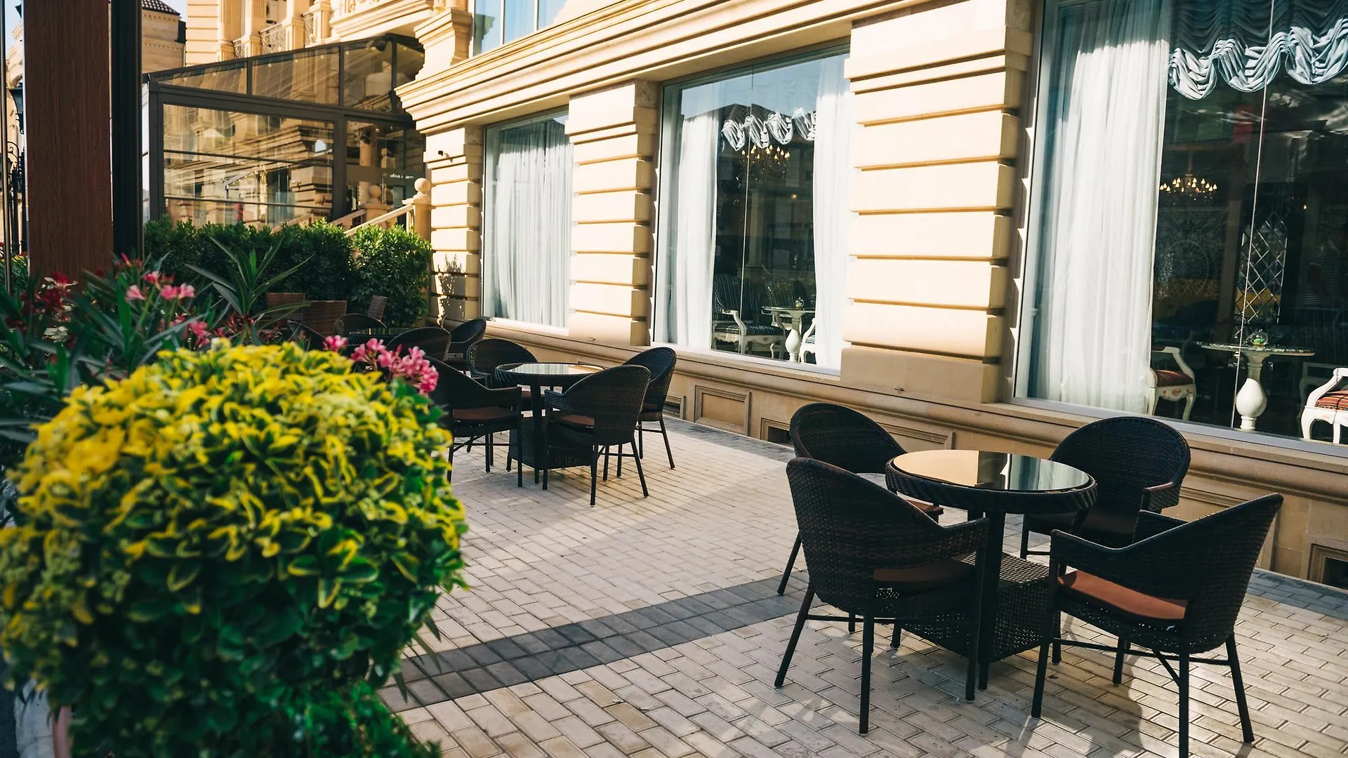Emerald Suite Hotel Baku