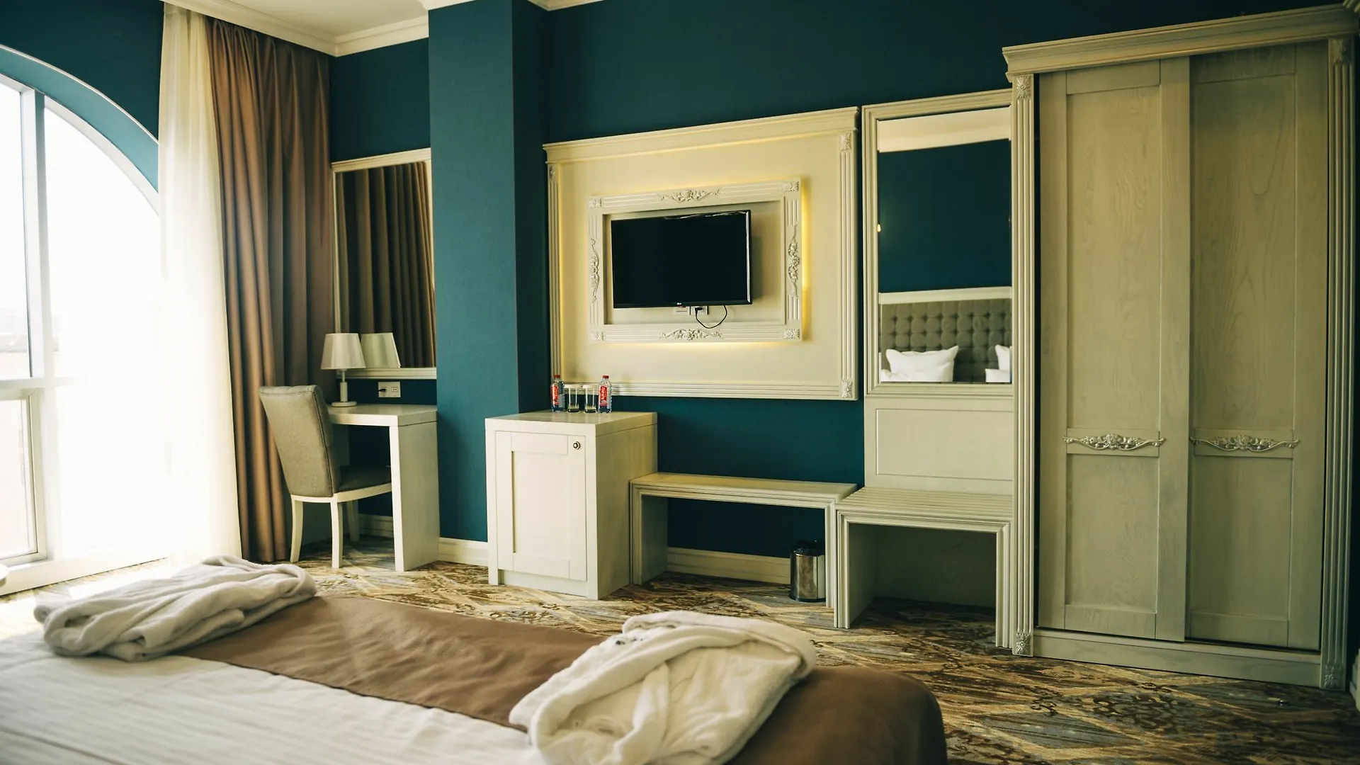 Emerald Suite Hotel Baku