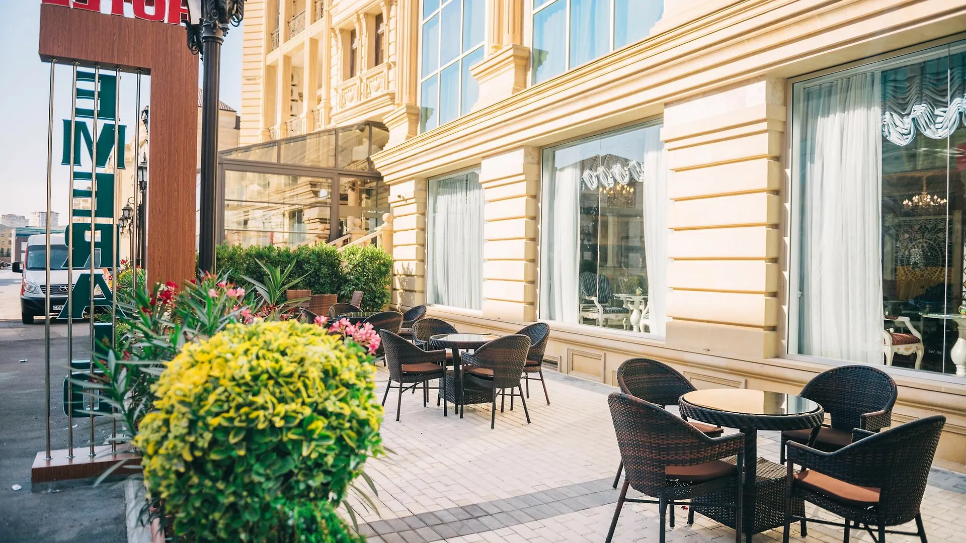 Emerald Suite Hotel Baku
